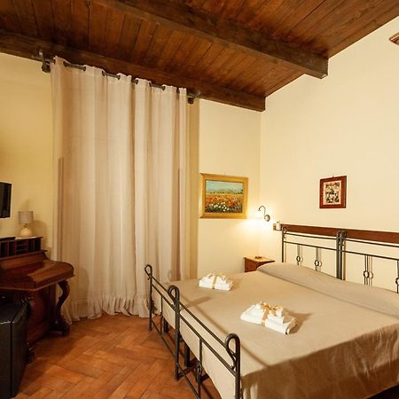 B&B Conte Cavour เนเปิลส์ ภายนอก รูปภาพ