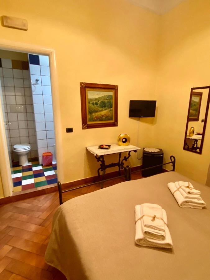 B&B Conte Cavour เนเปิลส์ ภายนอก รูปภาพ
