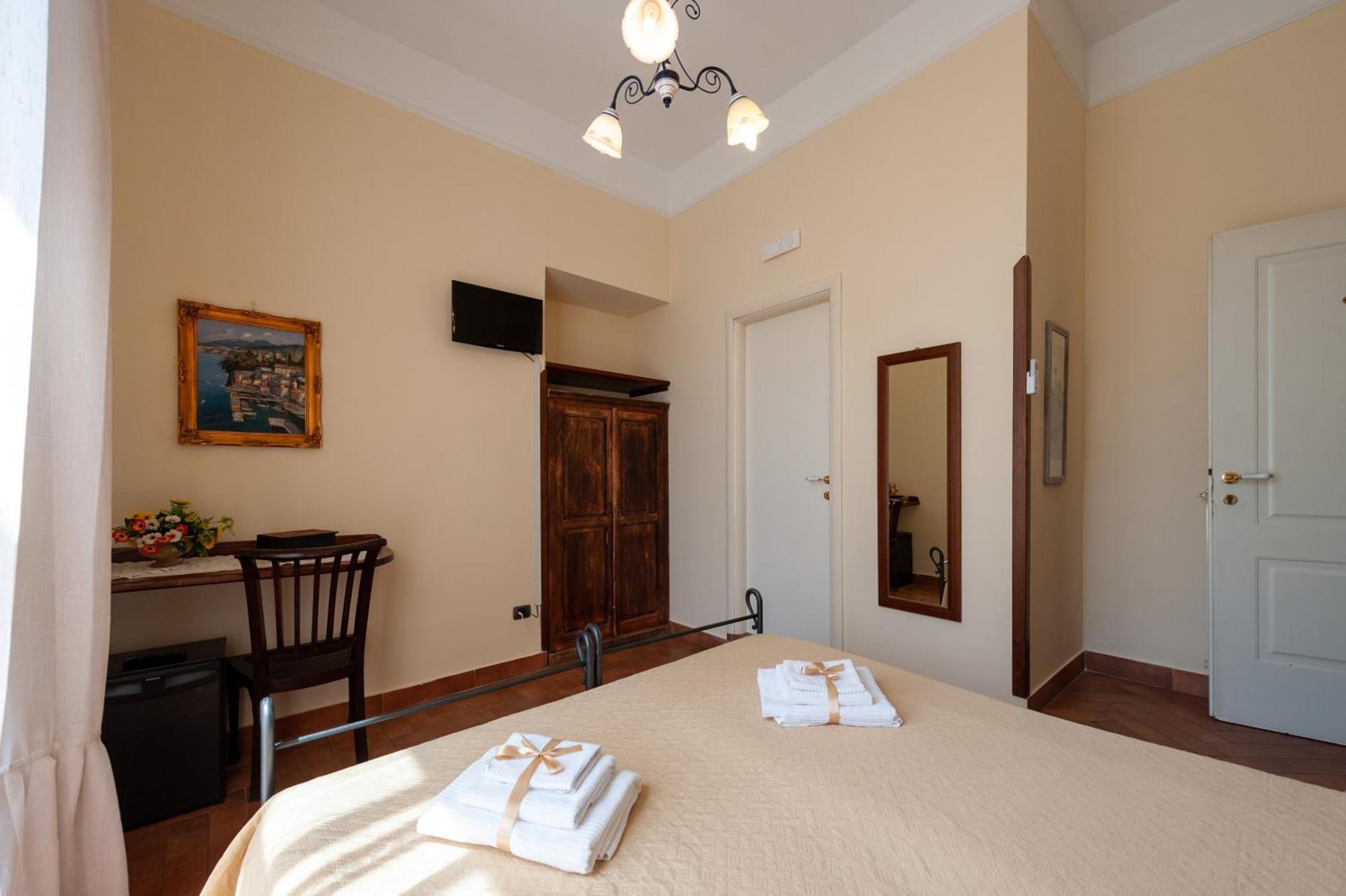 B&B Conte Cavour เนเปิลส์ ภายนอก รูปภาพ