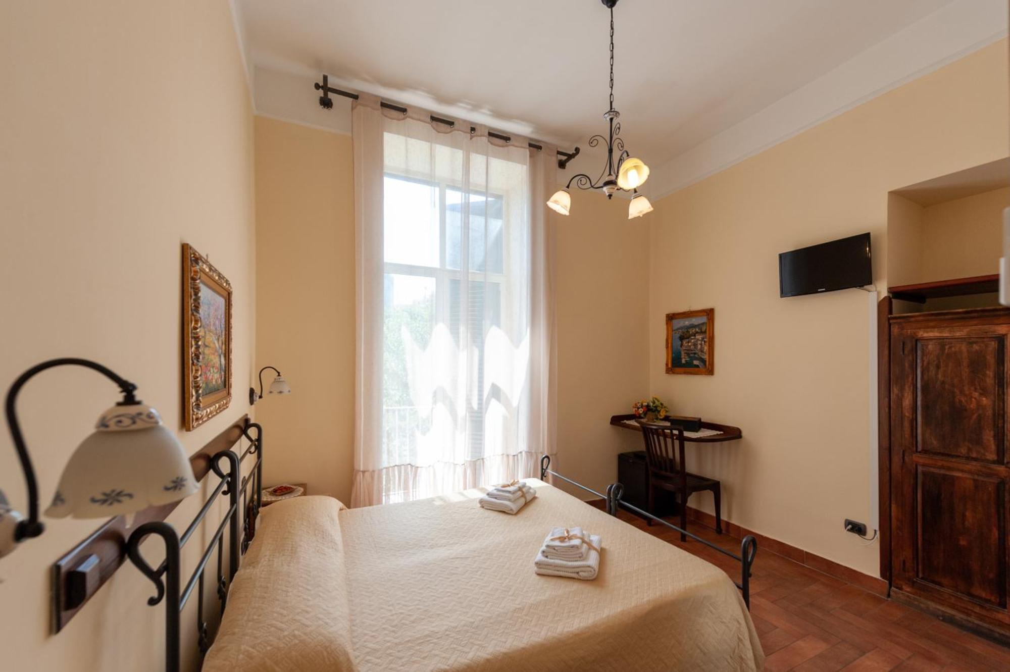 B&B Conte Cavour เนเปิลส์ ภายนอก รูปภาพ