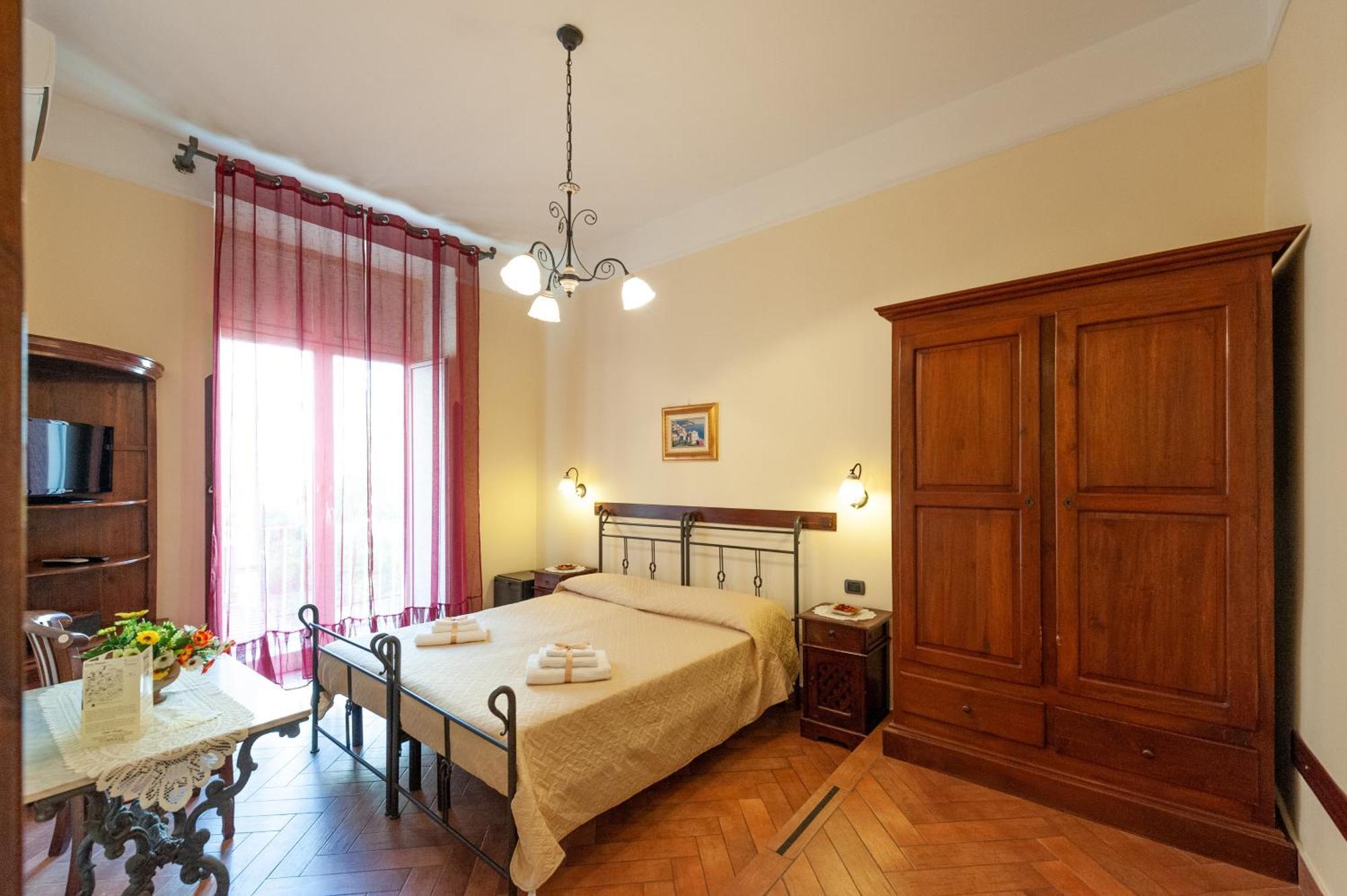 B&B Conte Cavour เนเปิลส์ ภายนอก รูปภาพ