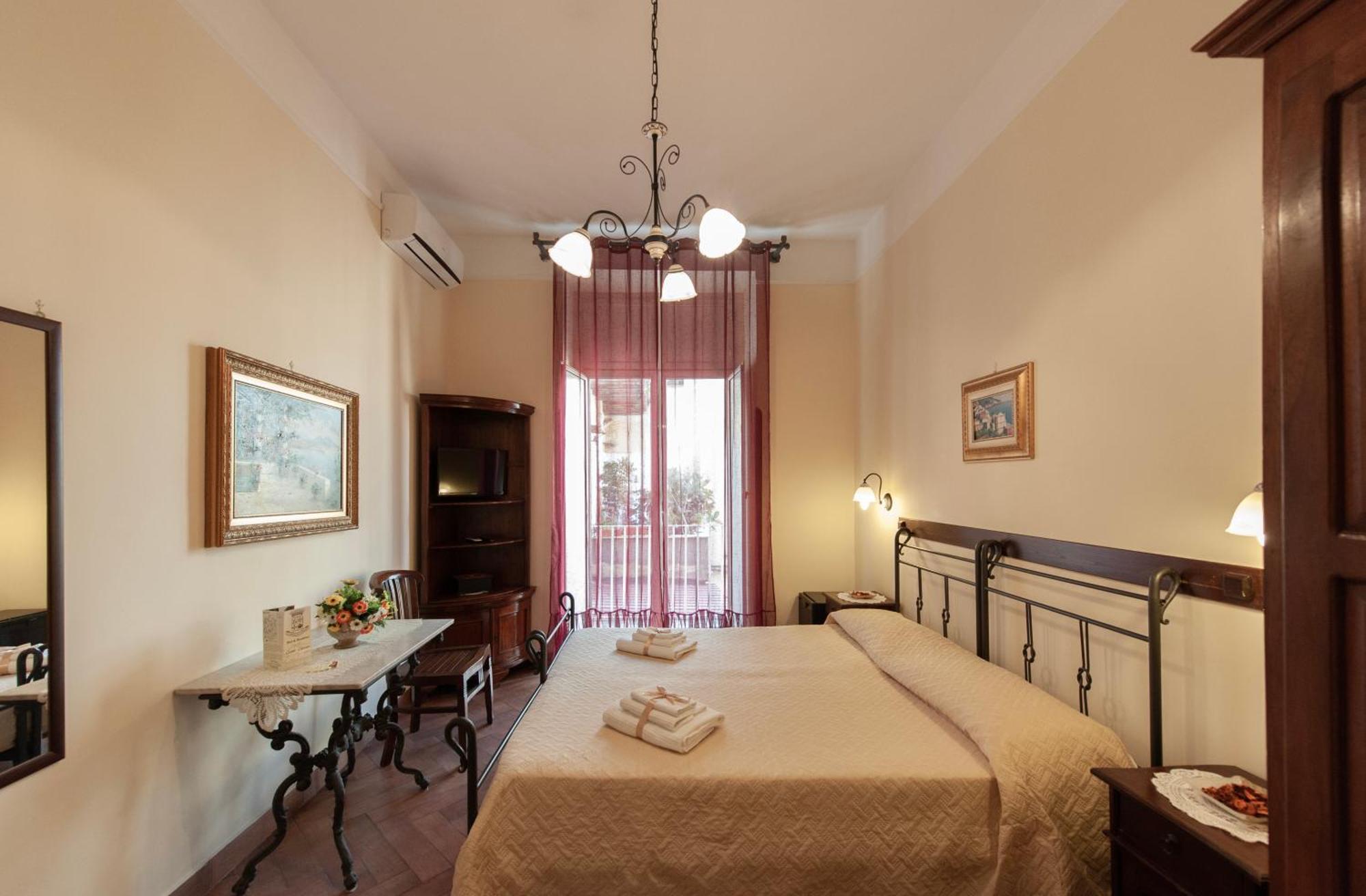 B&B Conte Cavour เนเปิลส์ ภายนอก รูปภาพ