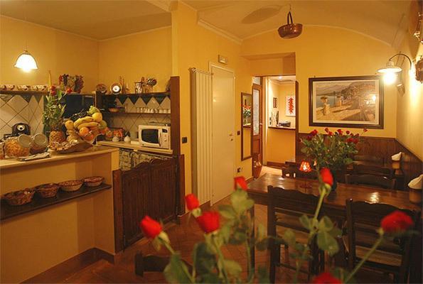 B&B Conte Cavour เนเปิลส์ ภายนอก รูปภาพ