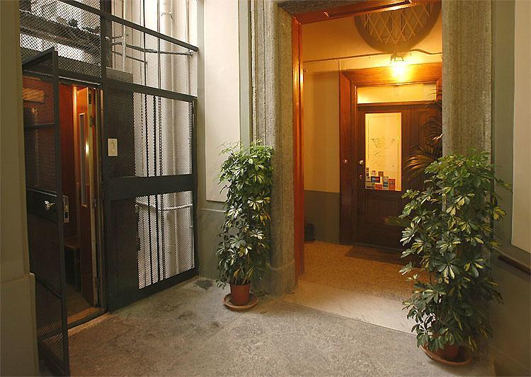 B&B Conte Cavour เนเปิลส์ ภายนอก รูปภาพ