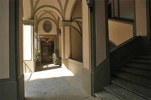 B&B Conte Cavour เนเปิลส์ ภายนอก รูปภาพ
